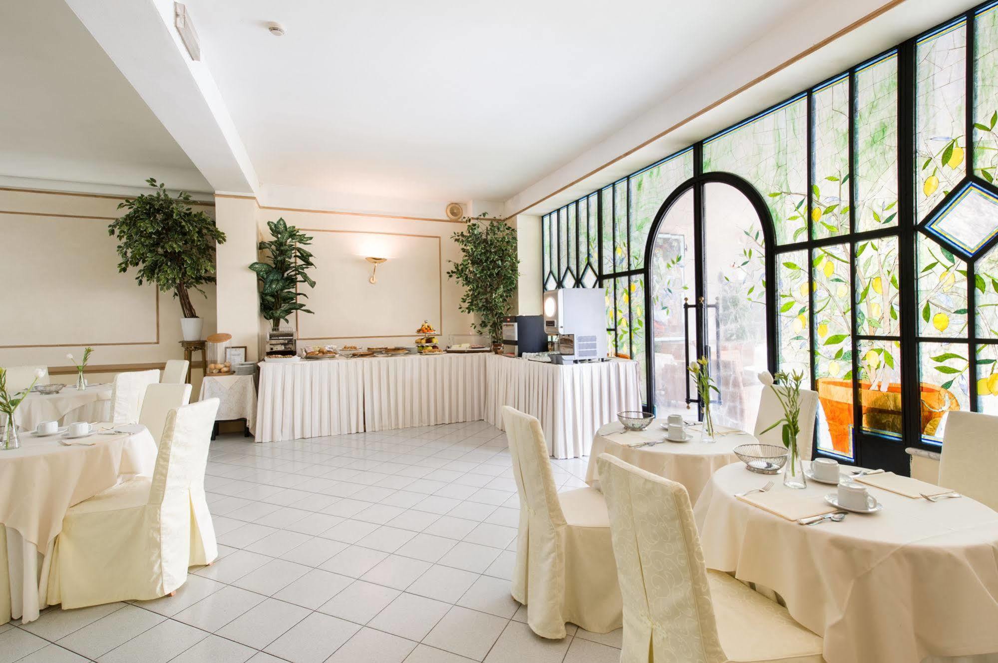 Hotel Goya Forte dei Marmi Bagian luar foto